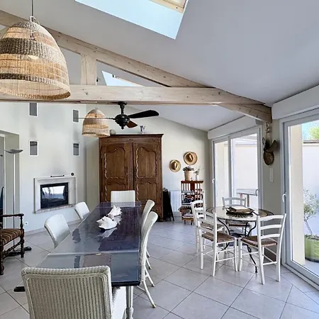 L'hermionne, Maison Pour 8 Personnes * לה קרוטואה